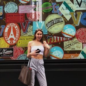 Meet your Posher, Zoe